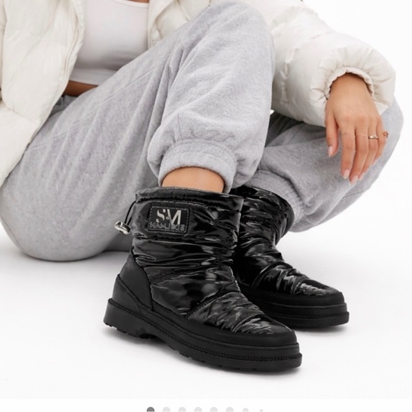 Sam Edelman Shoes - Sam Edelman Black Quilted Puffer Ankle Booties